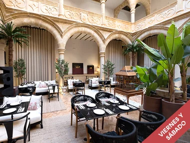 1 noche con desayuno en el Hotel Cetina Palacio de los Salcedo 4* en temporada alta