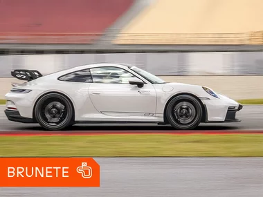 Conduce un Porsche 911 GT3 (992) en el Circuito de Brunete, Madrid
