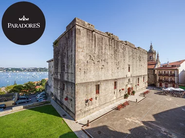 Parador de Hondarribia 4 estrellas: estancia con desayuno buffet
