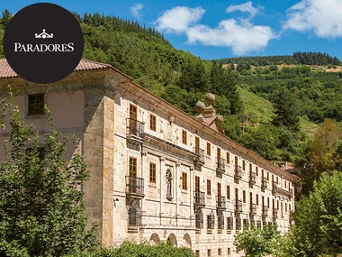¡Escapada a la montaña! 1 noche en el Parador de Corias 4* para 2