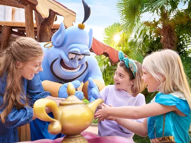 Ingresso data a scelta per 2 adulti e 2 bambini a 2 Parchi Disneyland® Paris e 1 notte in hotel a Parigi
