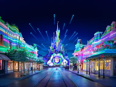 Biglietti data a scelta per 2 adulti a Disneyland® Paris e 1 notte in hotel a Parigi