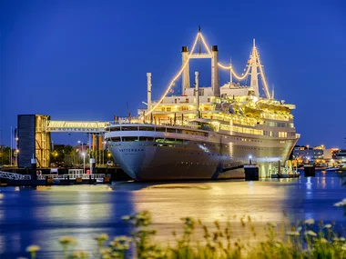 1 nacht aan boord van ss Rotterdam Hotel & Restaurants 4* in Rotterdam