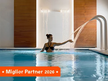 Accesso Spa di 3h, massaggio di 50min e aperitivo per 2 al 4* Superior Hotel Ambasciatori