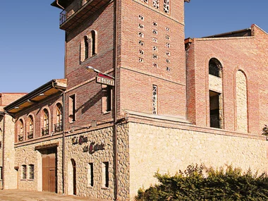 1 noche con desayuno en el Hotel Vinícola Real-200 Monges en La Rioja