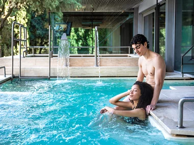 Coccole di benessere speciali per 2: accesso giornaliero alla Spa o alle terme con benefit