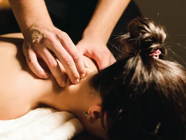 Un Noël relaxant : massage pour 1 personne en Suisse