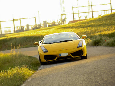 Ruta de 14 km por carretera con Lamborghini Gallardo en Madrid