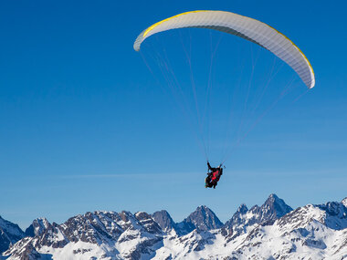 Volo in parapendio biposto con pilota nel Canavese per 1 persona