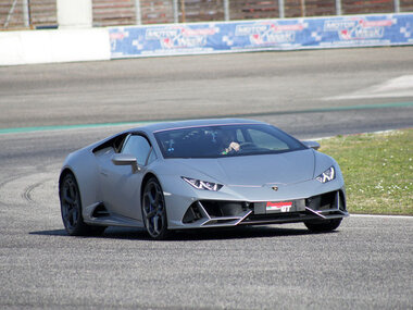 1 giro su circuito in 2 Lamborghini da corsa