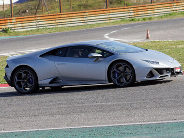 Lamborghini Huracán EVO: 2 giri sul Circuito Varano de' Melegari