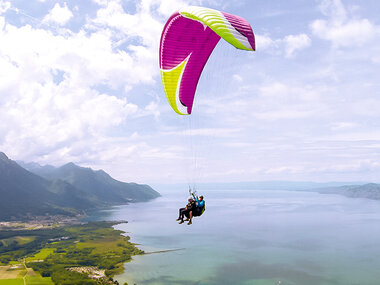 La Suisse vue du ciel avec 1 vol en parapente pour 2 personnes