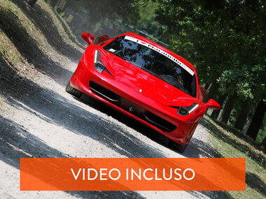 1 emozionante giro su Ferrari F458 Italia a Maranello con video ricordo