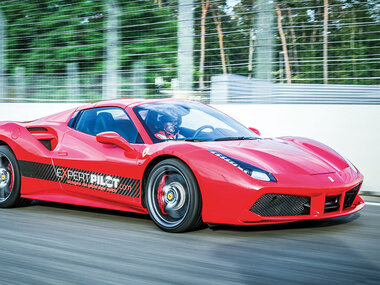 Pilotage d’exception : 6 tours en Ferrari F488 sur le circuit de Dijon-Prenois