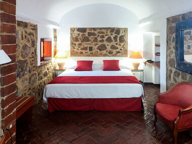 2 noches con cena en Hotel Monasterio de Rocamador