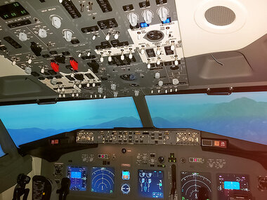 45 minuten durende vluchtsimulatie in een Boeing 737-800