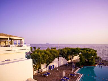 1 notte in hotel 4* vista mare con lezione di cucina e cena a Ercolano