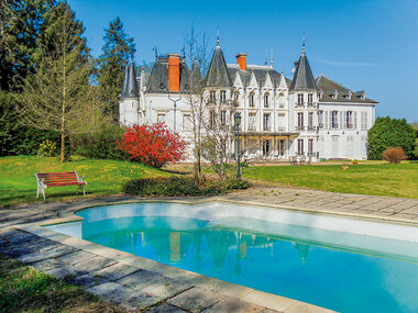 Séjour romantique avec dîner dans un château près de Roanne