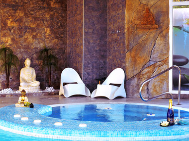 Masaje con aromaterapia y circuito para 2 en Spa Sensara Costa del Sol