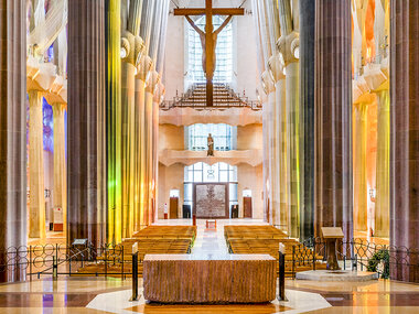 Visita a la Sagrada Familia: 2 entradas de adulto y 2 de niño con audioguía y acceso a la torre