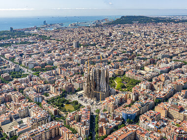 1 entrada de estudiante a la Sagrada Familia con audioguía, acceso rápido y acceso a torre