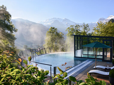 Détente dans le Simmental lors d'une nuit en hôtel 5* à Lenk avec accès au spa