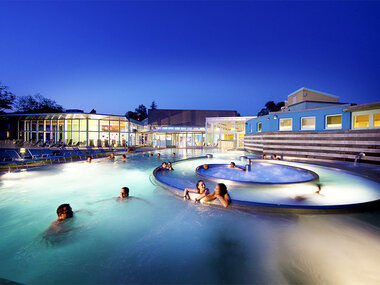 Fuga di benessere a Basilea con massaggio per 2 al Wellness-Welt Sole Uno