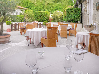Repas dans un restaurant gastronomique près de Périgueux