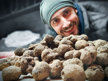 Caccia al tartufo tra i boschi di Bracciano e pranzo di 7 portate per 1