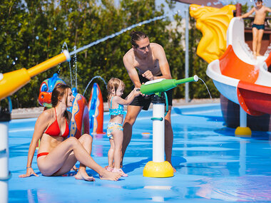 Divertimento in famiglia: ingresso giornaliero per 2 adulti e 2 bambini ad Acquaworld