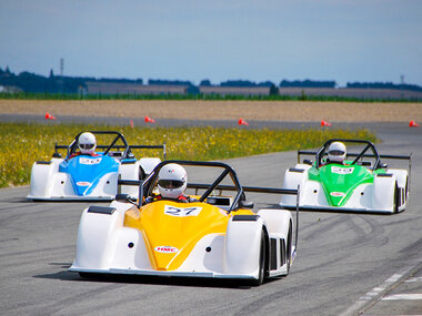 Stage de pilotage : 10 tours sur le circuit de Lohéac en Sport Proto Funyo 5