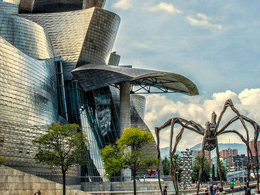Museo Guggenheim Bilbao: 2 entradas de adulto y tour al aire libre