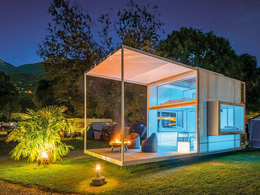 Nuit magique sous les étoiles en tente panoramique au bord du lac Majeur