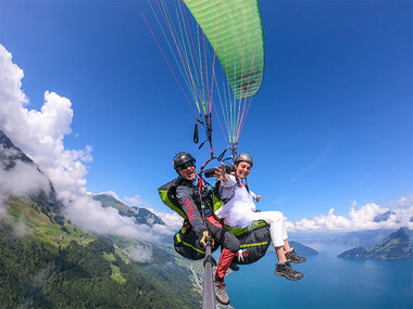 Indimenticabile volo in parapendio sul Lago dei Quattro Cantoni per 1 persona