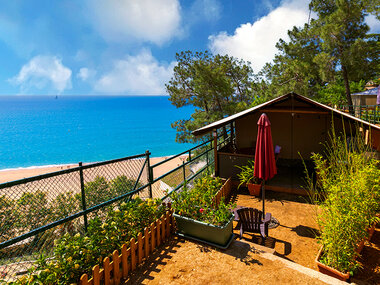 Glamping: 1 noche en Camping El Far para 2