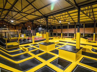 Entrée au parc à trampolines pour 3 personnes avec boisson