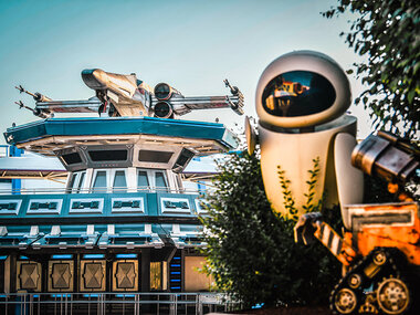 Disneyland® Paris: Eco Summer-tickets voor 2 personen en 2 kinderen (2 parken)