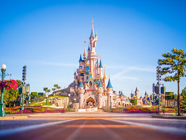 Disneyland® Paris: Medium Plus-tickets voor 2 personen (1 park)