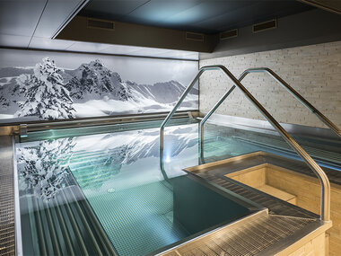 1 nuit de luxe en hôtel 5* à Davos avec souper et spa pour 2 personnes