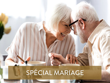 Anniversaire de mariage : petit-déjeuner avec bulles pour le meilleur des couples