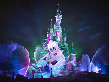 Disneyland® Paris: Peak-tickets voor 2 personen en 1 kind (2 parken)