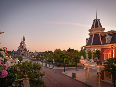 Disneyland® Paris : entrée Peak pour 2 adultes (2 parcs)