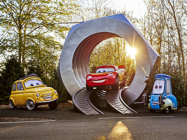 Disneyland® Paris: Low-tickets voor 2 personen en 1 kind (1 park)