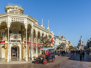Disneyland® Paris: Eco Summer-ticket voor 1 persoon (2 parken)
