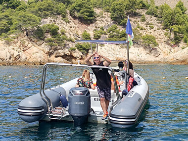 Croisière au coucher du soleil dans l’archipel du Frioul avec apéritif ou plateau de fruits de mer pour 2