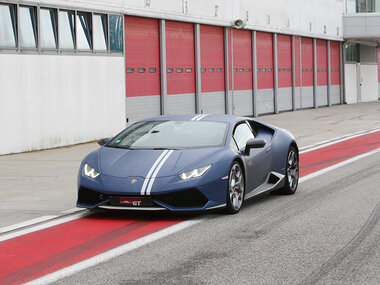 3 giri al volante di una Lamborghini Huracán AVIO al Circuito Internazionale di Busca in Piemonte