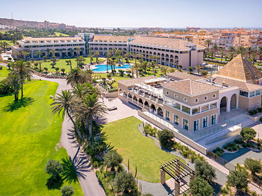 ¡Destino Almería! 2 noches y acceso a spa para 2 personas en AR Golf Almerimar 5*