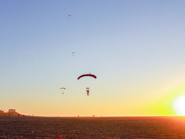 Saut en parachute en tandem au-dessus de la pointe du Médoc