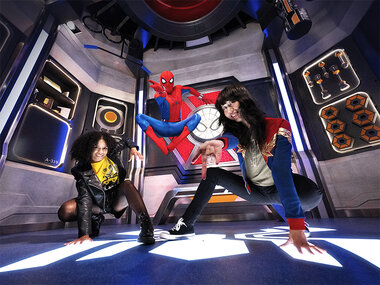 Disneyland® Paris : entrée Medium Summer pour 2 adultes (2 parcs)