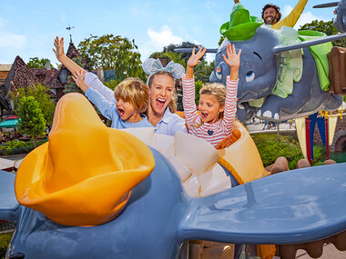 Disneyland® Paris: Super Peak-tickets voor 2 personen en 2 kinderen (1 park)